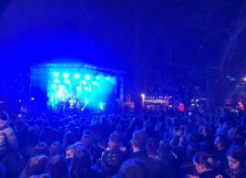 Έναρξη της Ονειρούπολης - Υπο βροχή η συναυλία της Αναστασίας  – Εκατοντάδες πολίτες στην κεντρική σκηνή