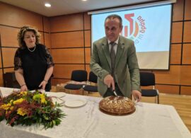 Δήμος Δράμας: Η Επανεκκίνηση έκοψε την πίτα της – Και το φλουρί στον … Δήμαρχο (φωτο)