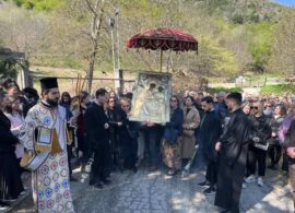 Κυριακή του Θωμά στην Παναγία Εικοσιφοίνισσα: Λιτανεία, μνήμη Οσιομαρτύρων και συγκινητικά μηνύματα αγάπης