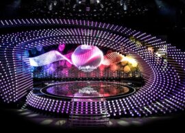Βιέννη 2026: Ο Ακύλας «φλέγεται» στη σκηνή, η Ευρώπη «βράζει» στο παρασκήνιο