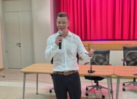 Δράμα: Με επιτυχία πραγματοποιήθηκε η παρουσίαση του βιβλίου "Το μήλο, η πεταλούδα και ο καθηγητής Σιμωνίδης" του Δραμινού Χρήστου Κυριακίδη