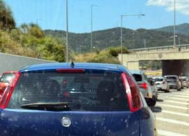 Ταλαιπωρία και τεράστια ουρά για εκατοντάδες Καβαλιώτες και Δραμινούς στα πλευρικά διόδια του Αγίου Ανδρέα