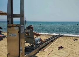 Πρόσβαση για τα άτομα με κινητικά προβλήματα σε 4 παραλίες του Δήμου Παγγαίου