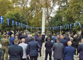 Δράμα: Με σεβασμό και συγκίνηση τιμήθηκε η επέτειος του «Όχι» με επιμνημόσυνη δέηση και καταθέσεις στεφάνων